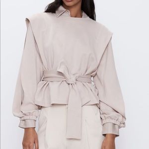 (Looking to buy) the exact button-down in the pic